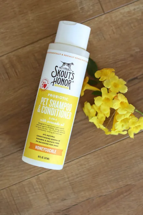 Skout's Honor Dog Probiotic Shampoo & Conditioner Honeysuckle 16-oz