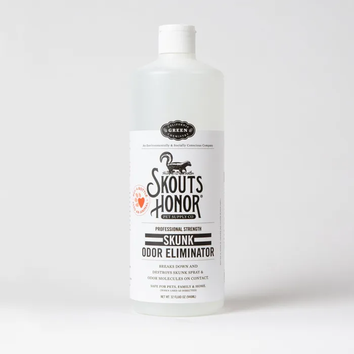 Skout's Honor Skunk Odor Eliminator 32-ounce front bottle