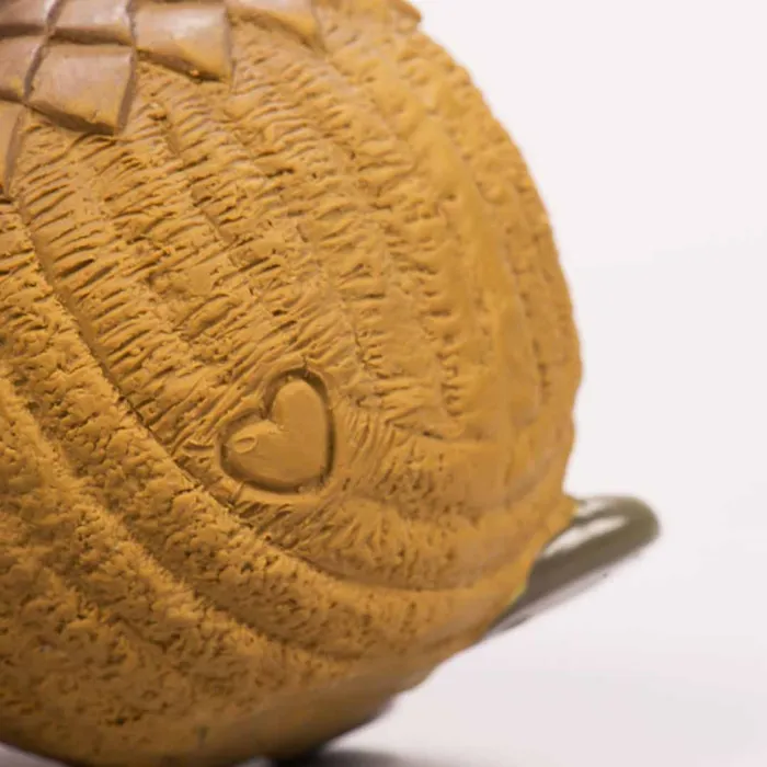 Huggle Hounds Terho Acorn Ruff-Tex Ball small heart detail